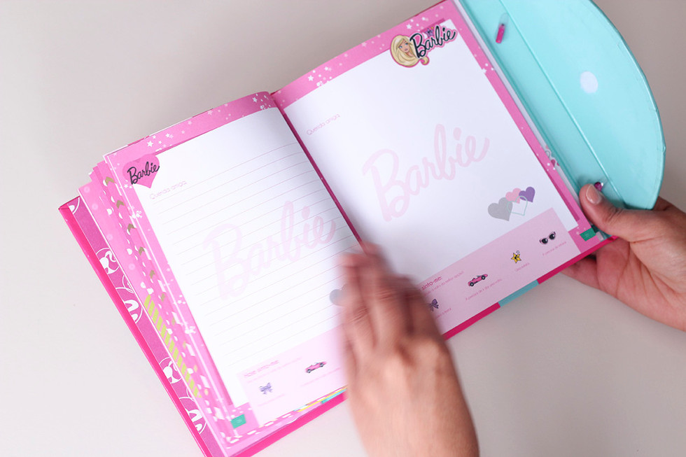 editorial-design-barbie-diary